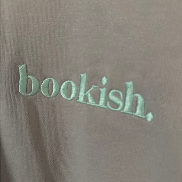 Tops - Gray Shirt with Green 'bookish.' Embroidery XL